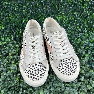 MADEWELL CHEETAH PRINT SNEAKERS SIZE 7.5 W
SIZE 6 M